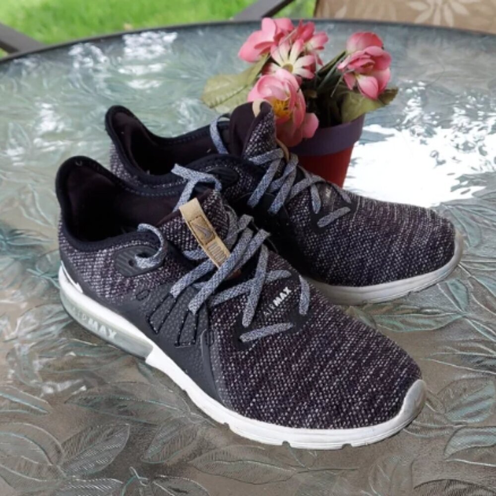 Nike Air Max. Size 8.5